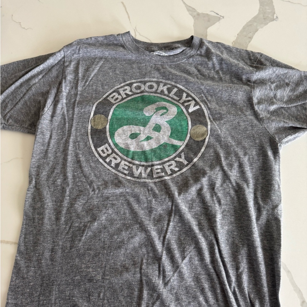 Brooklyn Brewery Logo Short Sleeve Tee in Gray & Green